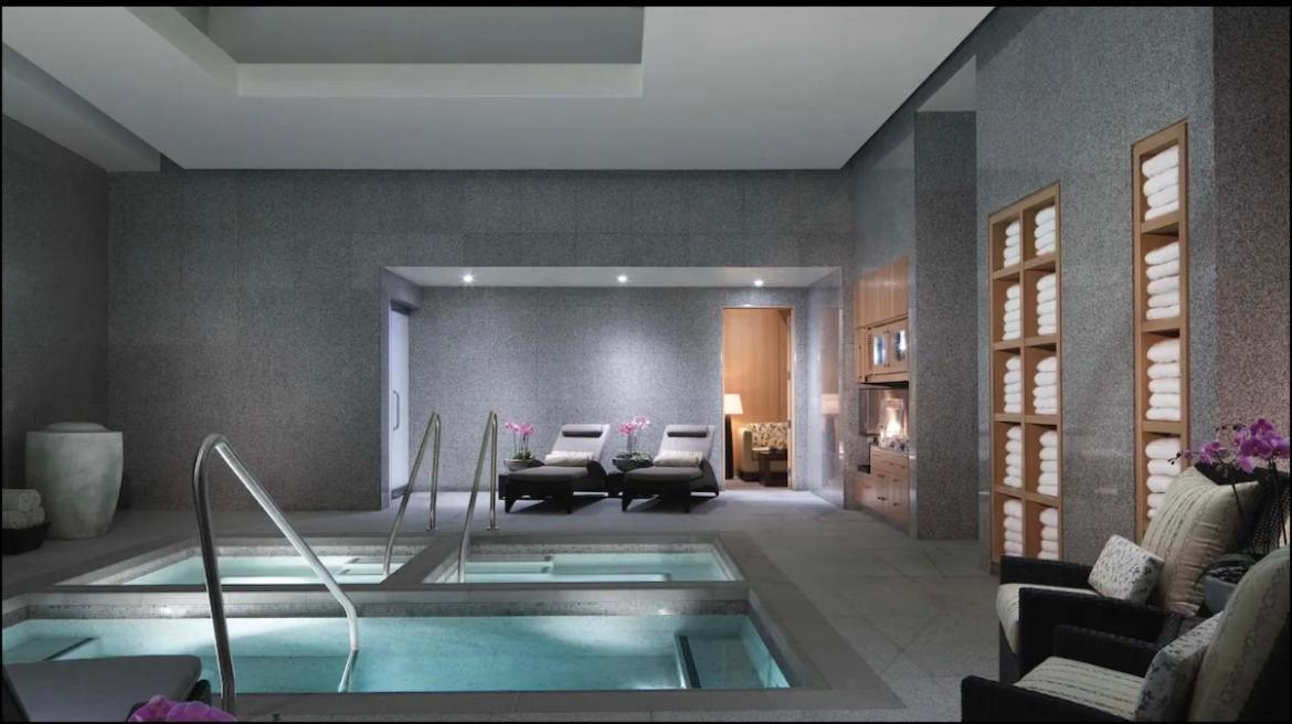 The Fantasy Suite Mgm Signature Pool View Las Vegas Exterior photo