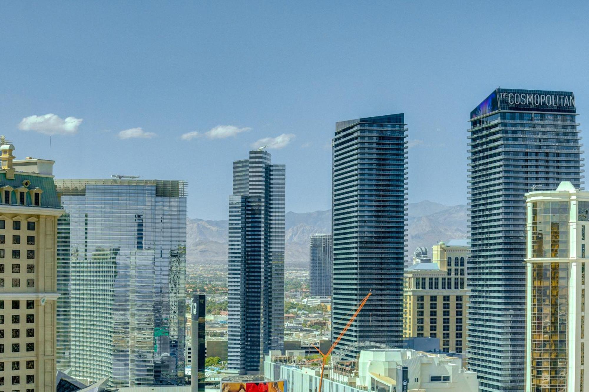 The Fantasy Suite Mgm Signature Pool View Las Vegas Exterior photo